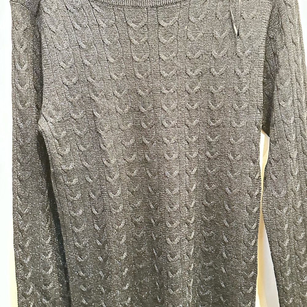 Chic Gray Knit Pullover